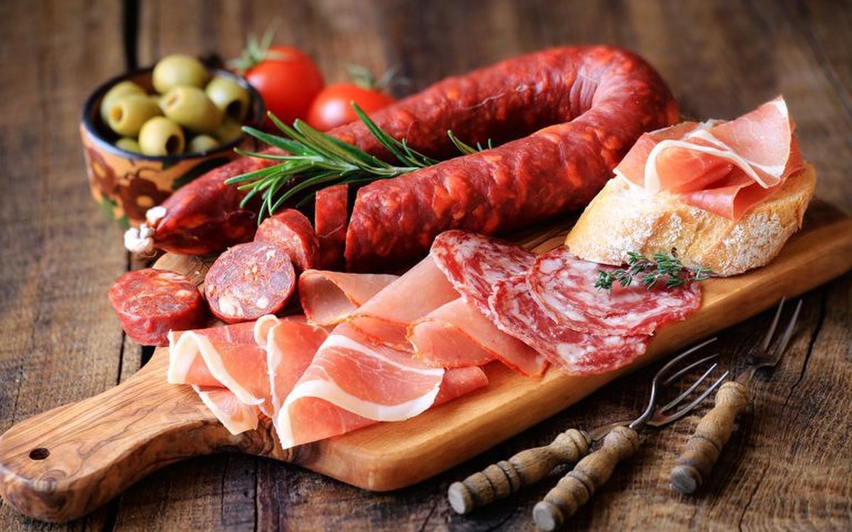 Thịt chế biến sẵn: Món ăn nguy hại đang được ưa chuộng